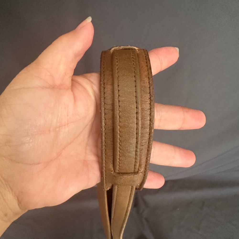 Vintage Coach Brown Leather Shoulder Bag with Gold Hardware - Picture 6 of 8